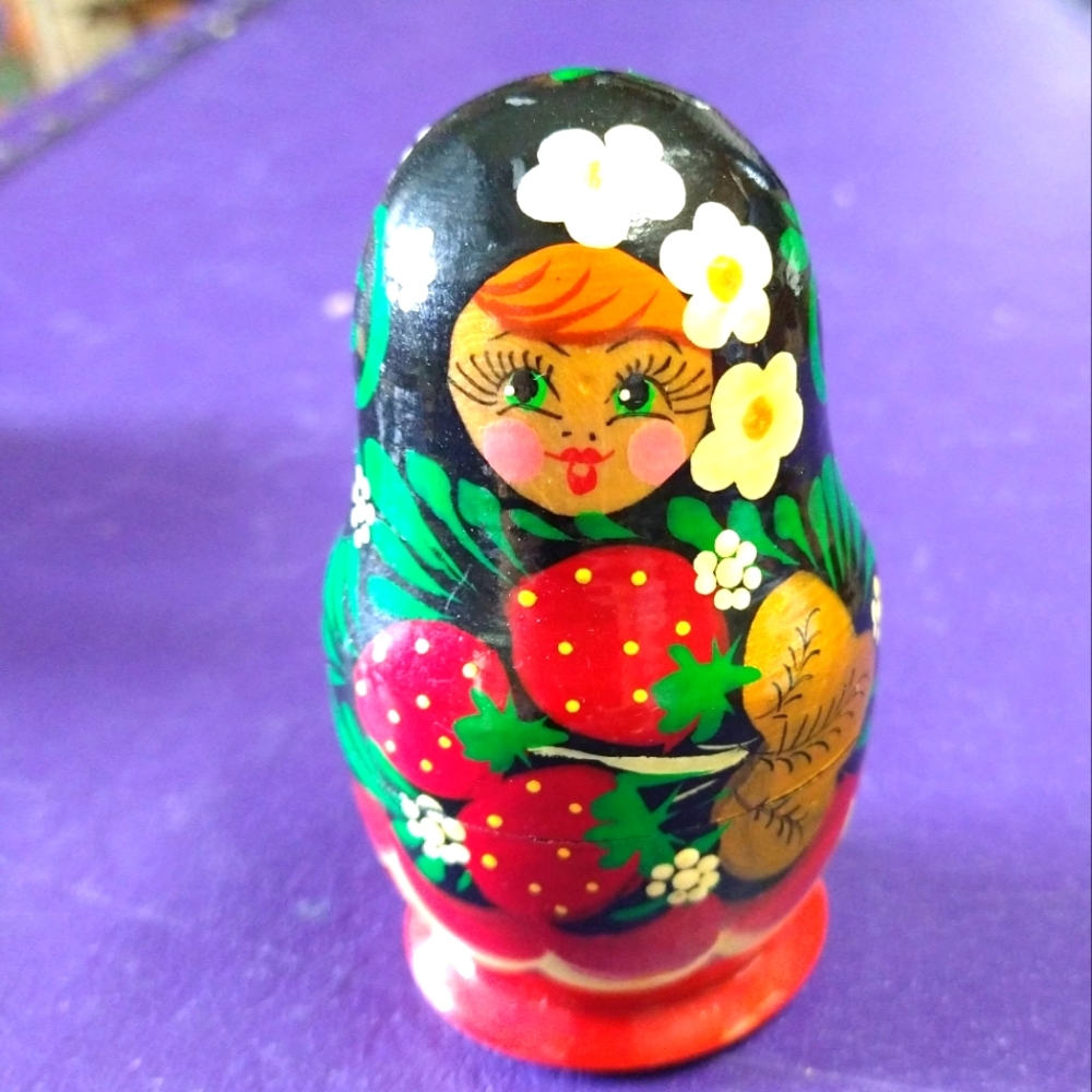 Russian Nesting Dolls Matpewka "Mother" 5 Pc Hand Carved Wood & Hand Painted AK